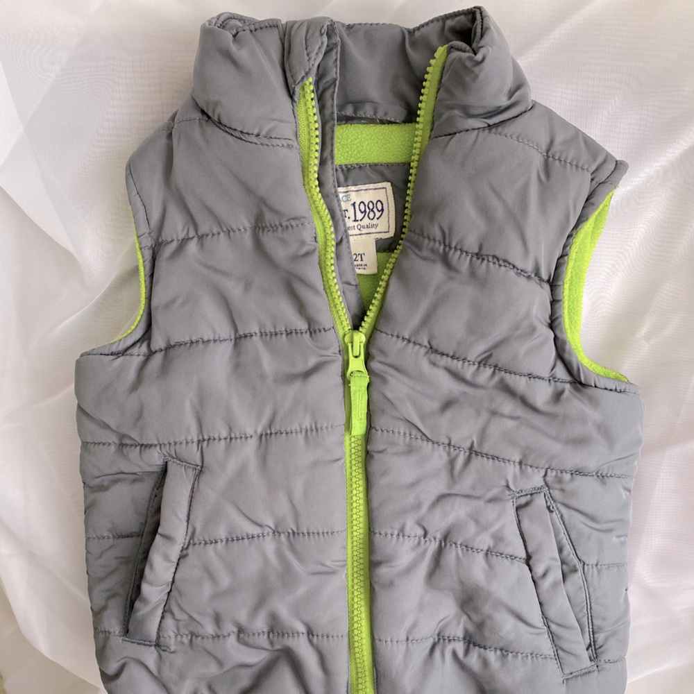 Children’s Place Puffy Vest Size 2t